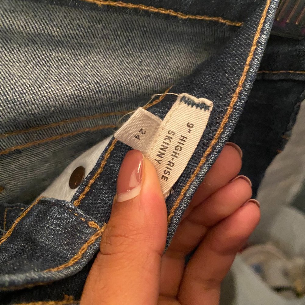 Madewell 9-Inch Skinny Distressed Jeans